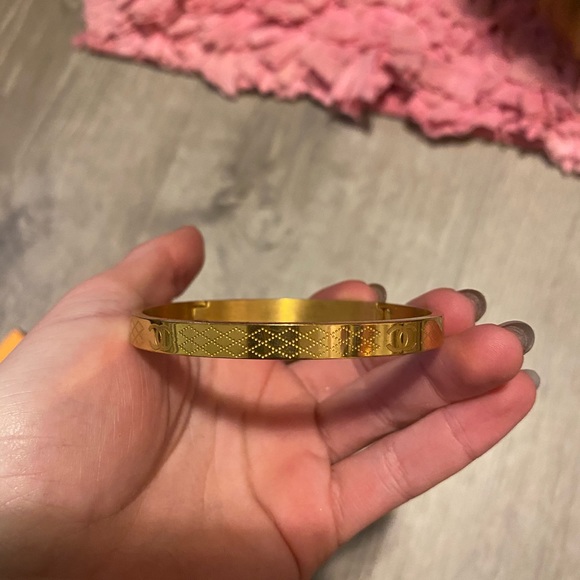 C bangle - Picture 2 of 4